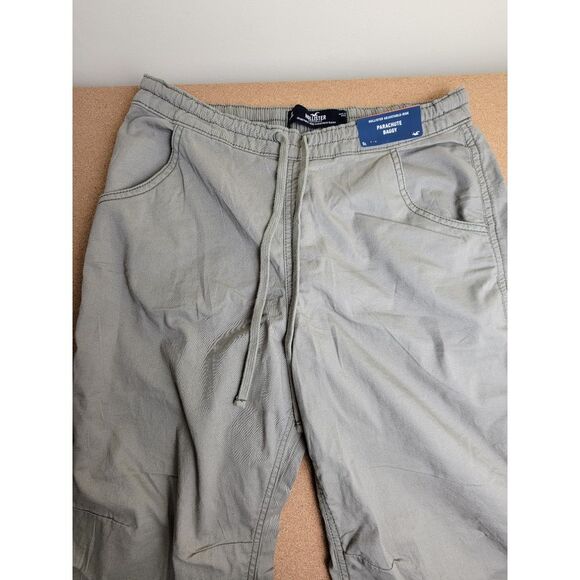 Hollister Pants - NWT Hollister Women's SM Green‎ Adjustable-Rise Parachute Baggy Pant